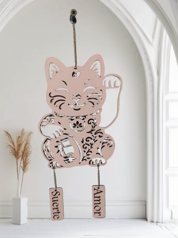 COLGANTE NEKO 16CM FIBROFACIL C/ CADENA COLOR